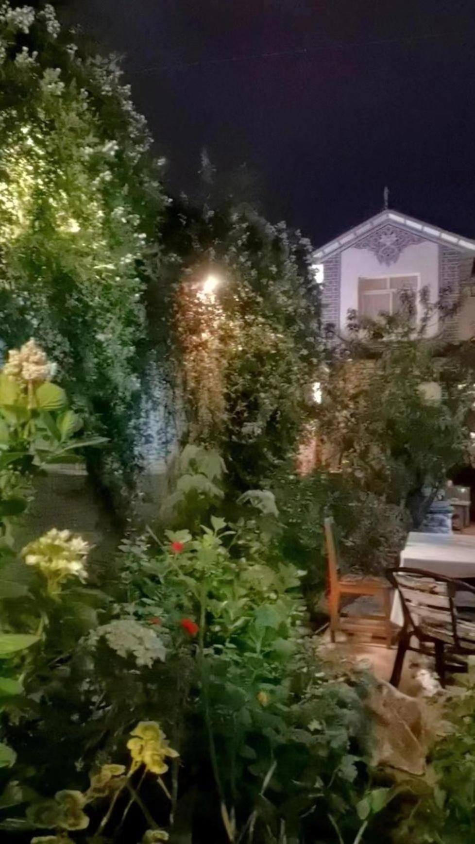 The Lily Pad Inn Дали Екстериор снимка
